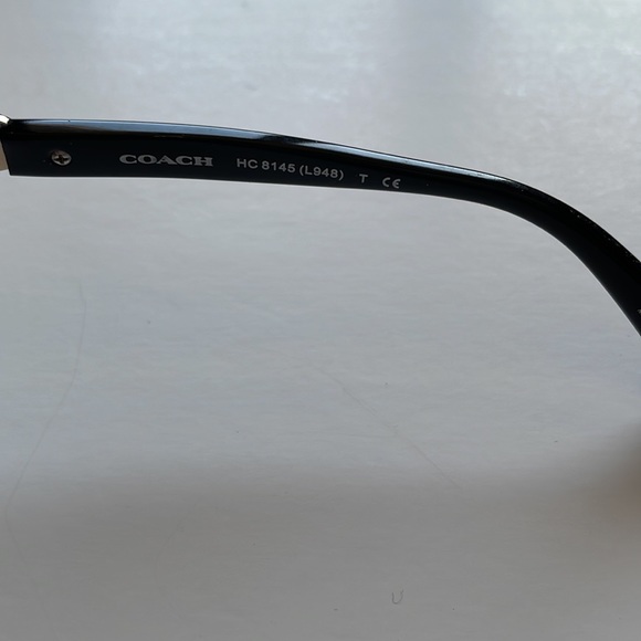 Used Coach HC8145 sunglasses color purple - Picture 4 of 7